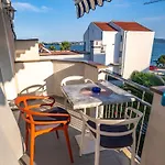Apartments&rooms Rudi 公寓 比比涅