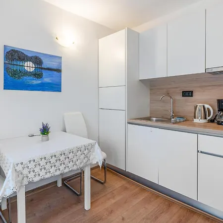 Rudi Apartment