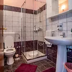 Apartments&rooms Rudi アパート *