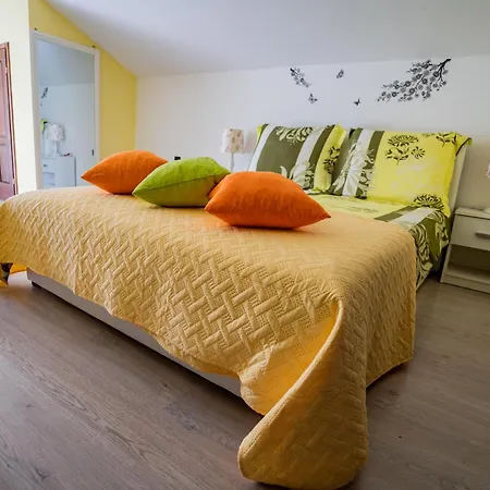 Apartments&rooms Rudi *