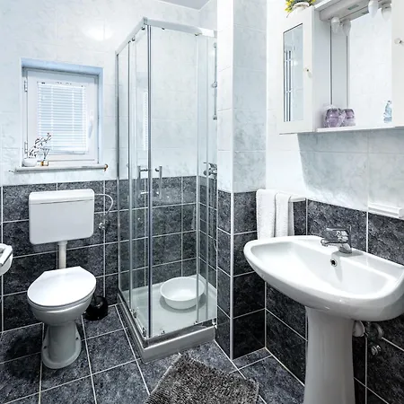 Апартаменты Apartments&Rooms Villa Rudi